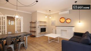 Lloguer Pis a Font de la Guatlla. Apartamento de 3 dormitorios en poblesec, barcelona