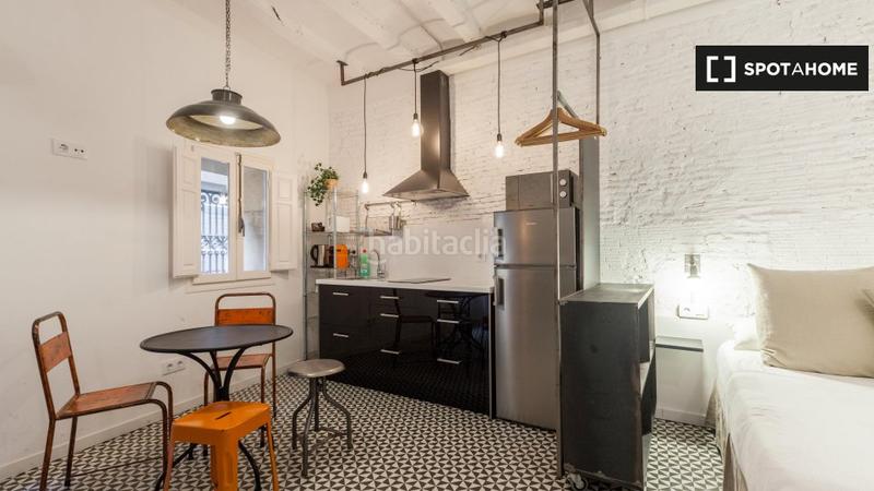 Foto 171d7d3b-5dc5-46d9-8cd6-59b7e0f46bfa. Alquiler piso elegante apartamento en alquiler en barri Gòtic, en Barcelona