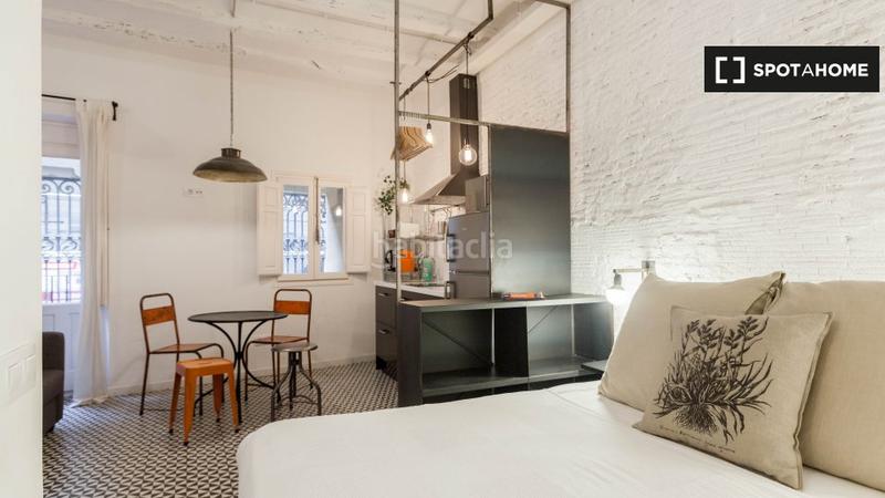 Foto 596a7299-5b2b-446e-b7cf-27d320215bee. Alquiler piso elegante apartamento en alquiler en barri Gòtic, en Barcelona