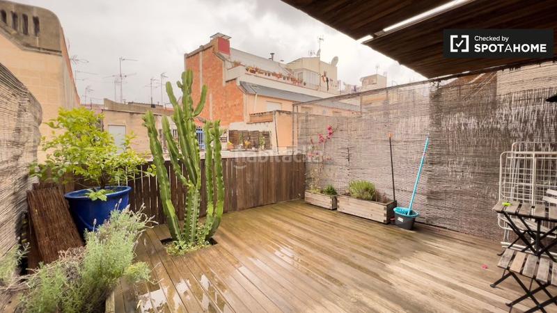 Foto 7e4eed7e-3368-4815-9f5e-ce55cb818b2b. Alquiler piso gran apartamento de 1 dormitorio en alquiler en gràcia, en Barcelona