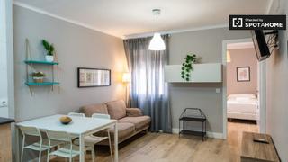Rent Flat in Carmel. Apartamento de 2 dormitorios en alquiler en hortaguinardó, barce