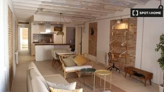 Alquiler Piso en Raval. Apartamento de 2 dormitorios en alquiler en el raval, barcelona