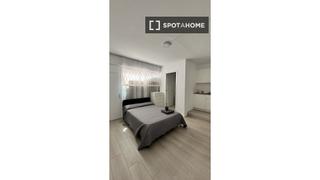 Affitto Appartamento in Sant Antoni. Estudio en alquiler en sant antoni, barcelona