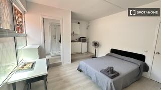Lloguer Pis a Sant Antoni. Estudio en alquiler en sant antoni, barcelona