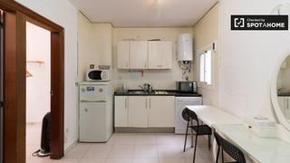 Location Appartement à Raval. Piso de 2 habitaciones en alquiler en el raval, barcelona.