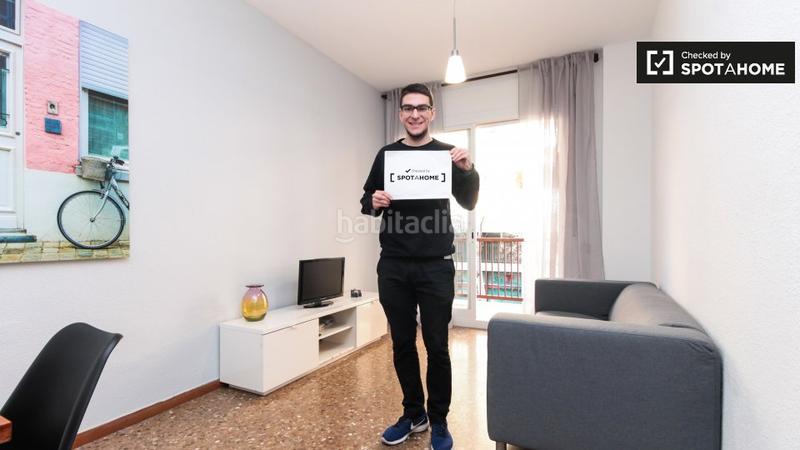 Foto cbbf4ea6-1153-40aa-8848-e3be9edcdc7e. Alquiler piso  de 3 habitaciones en alquiler en vilapicina, en Barcelona