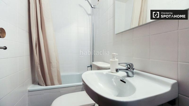 Foto d115ccbd-3be7-45cc-b773-86e23ba09258. Alquiler piso  de 3 habitaciones en alquiler en vilapicina, en Barcelona