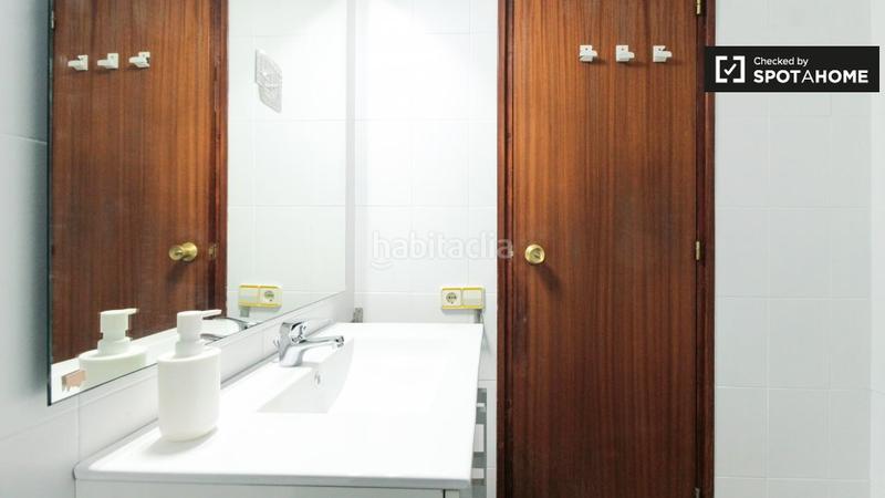 Foto b9935d47-2e52-4d2d-bb90-a1cc62345bbf. Rent flat with heating in Vilapicina - Torre Llobeta Barcelona