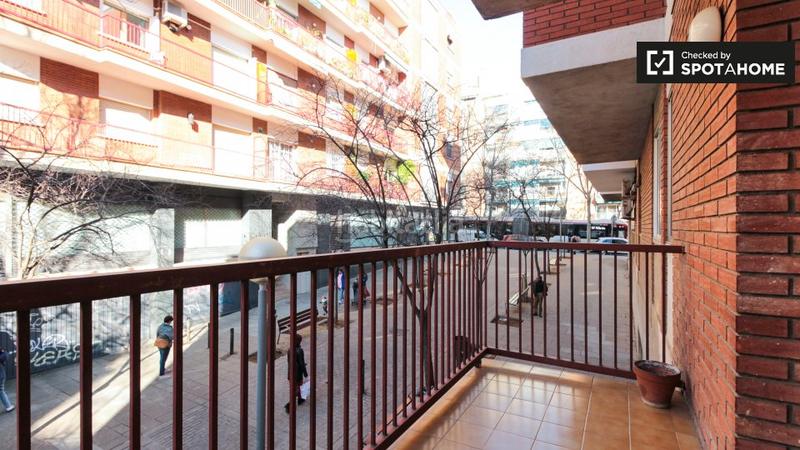 Foto d50450d4-1160-4f9d-8449-bf49d6735ea1. Rent flat with heating in Vilapicina - Torre Llobeta Barcelona