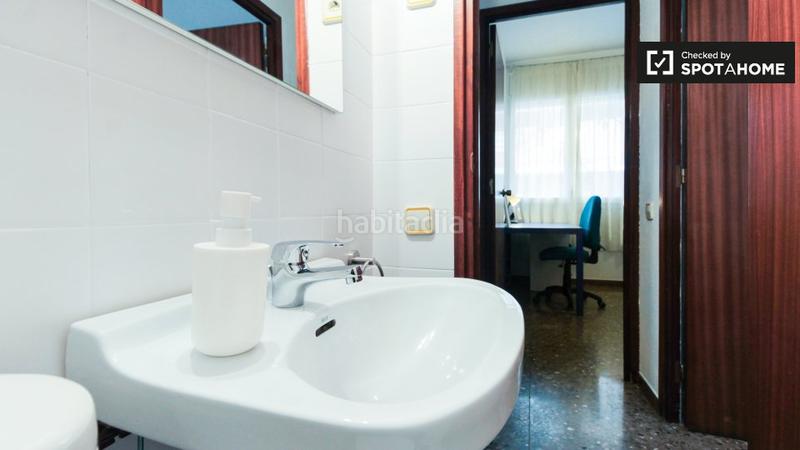Foto ed72fcb4-f396-412e-9019-7e863d7e99b1. Rent flat with heating in Vilapicina - Torre Llobeta Barcelona
