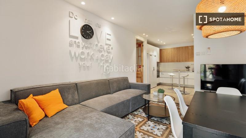 Foto 3f76ec3a-faae-41ee-8149-fb2dad236b7e. Alquiler piso  de 5 habitaciones en alquiler en leixample, en Barcelona