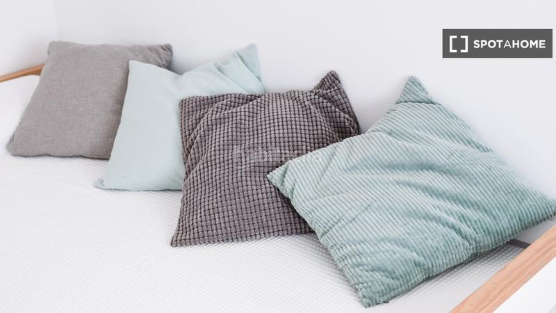 Foto 934ea11a-9e3a-480a-bcb8-b9b8f6db5cf1. Miete etagenwohnung mit heizung in La Font d´en Fargues Barcelona