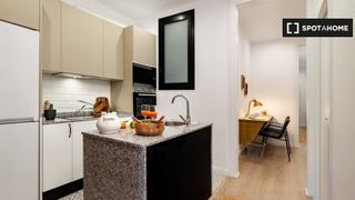 Affitto Appartamento in Vila de Gràcia. Apartamento de 2 dormitorios en alquiler en barcelona