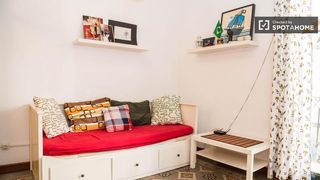 Rent Flat in Raval. Apartamento de 4 dormitorios en alquiler en el raval, barcelona
