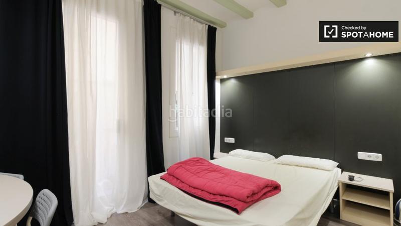 Foto 3124509a-e719-460a-bfc3-e035c97dc879. Alquiler piso estudio en alquiler en el Raval, en Barcelona