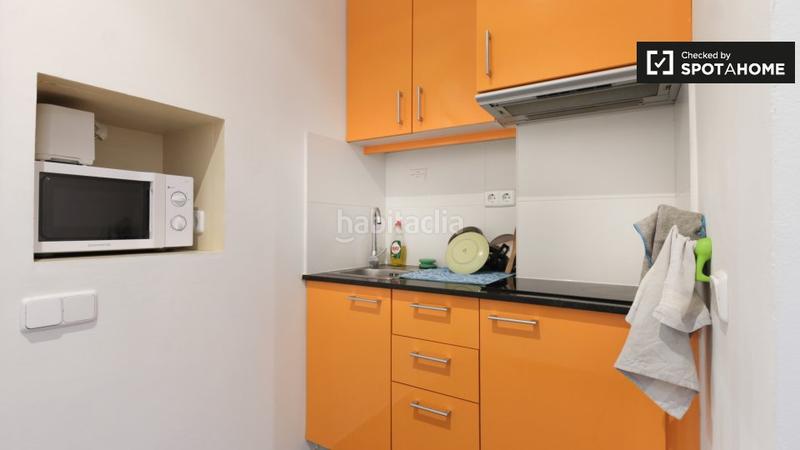 Foto 4bf9c3c4-e7fd-4346-941c-24bee3b30343. Alquiler piso estudio en alquiler en el Raval, en Barcelona