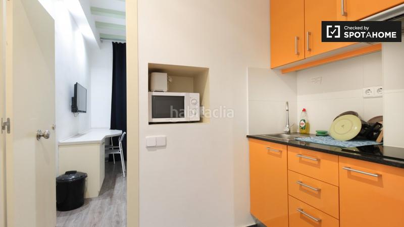 Foto 4d67e45a-f0bf-4b2c-af90-b66858a98f75. Alquiler piso estudio en alquiler en el Raval, en Barcelona