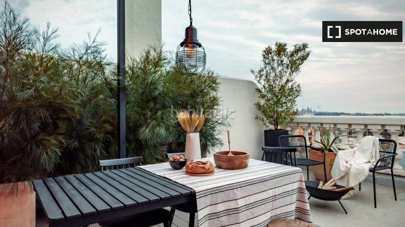 Foto 79c21e8c-33c3-49a1-806d-644b7600dfc5. Alquiler piso apartamento de 2 dormitorios en alquiler en Barcelona