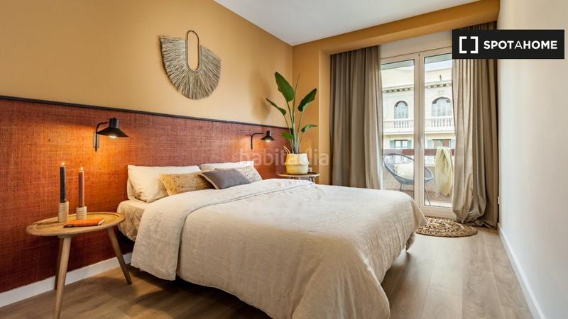 Foto fdaedbba-de59-4f76-b969-7013e27c7340. Alquiler piso apartamento de 3 dormitorios en alquiler en Barcelona