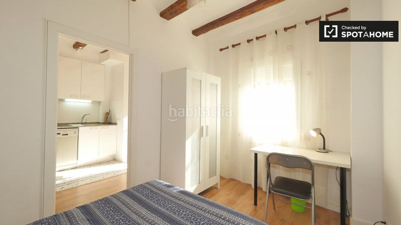 Foto 36bb1556-a709-48c4-9928-beb3fd6c9435. Rent flat with heating in Raval Barcelona