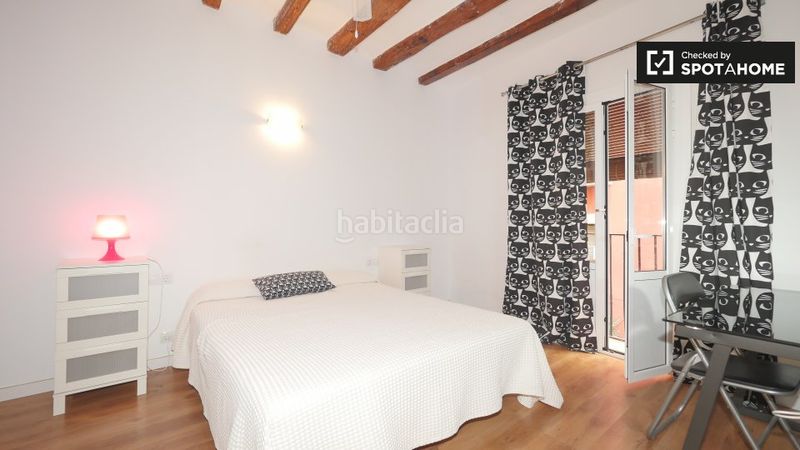 Foto 537a4f4b-1dbe-4f0e-b3bd-bea798419d50. Rent flat with heating in Raval Barcelona