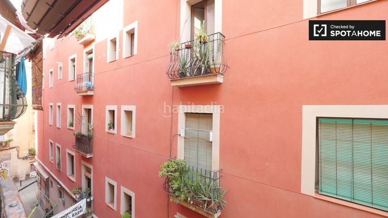 Foto 89a5449d-8fec-49d5-ac0e-35836584de21. Rent flat with heating in Raval Barcelona