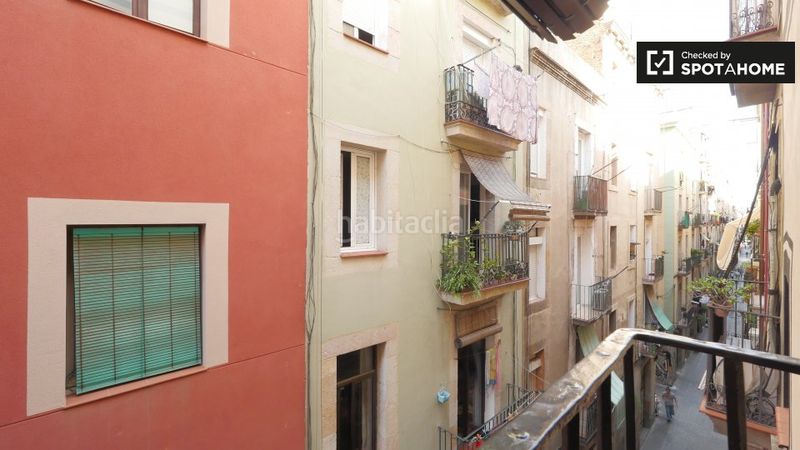 Foto c8904ce8-232a-4385-b6fb-e5f4f33fc06e. Rent flat with heating in Raval Barcelona
