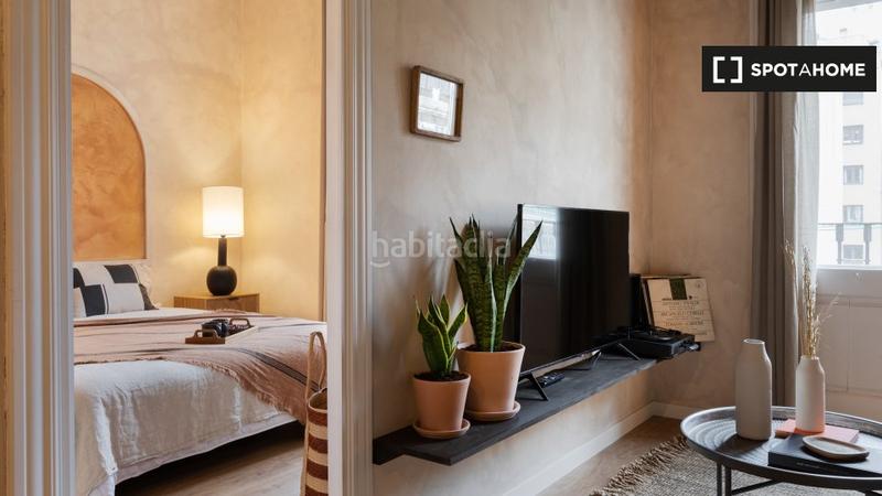 Foto 9f0adee5-84b5-456b-b5d0-f7d4bda454ca. Alquiler piso apartamento de 2 dormitorios en alquiler en Barcelona