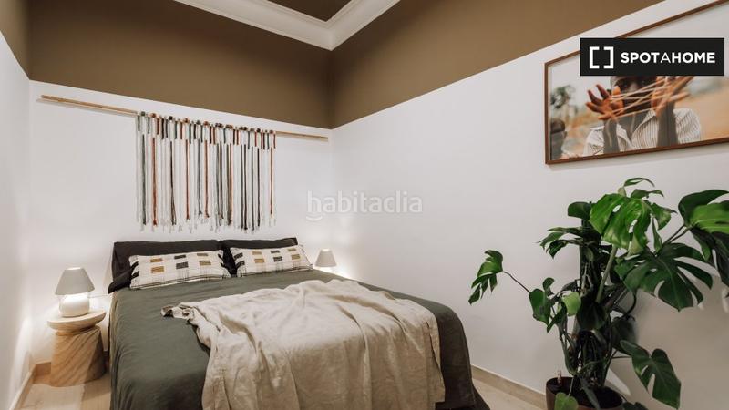 Foto b86b2cf5-d2d0-489d-b53b-4f00797f00ff. Alquiler piso apartamento de 3 dormitorios en alquiler en Barcelona