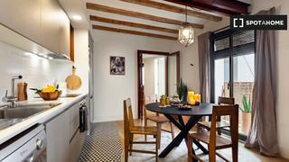 Location Appartement à St. Pere - Sta. Caterina - El Born. Apartamento de 2 dormitorios en alquiler en barcelona