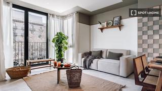 Lloguer Pis a Sant Antoni. Apartamento de 2 dormitorios en alquiler en barcelona