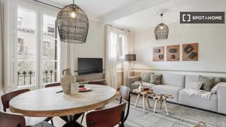 Affitto Appartamento in Dreta de l´Eixample. Apartamento de 3 dormitorios en alquiler en leixample, barcelona