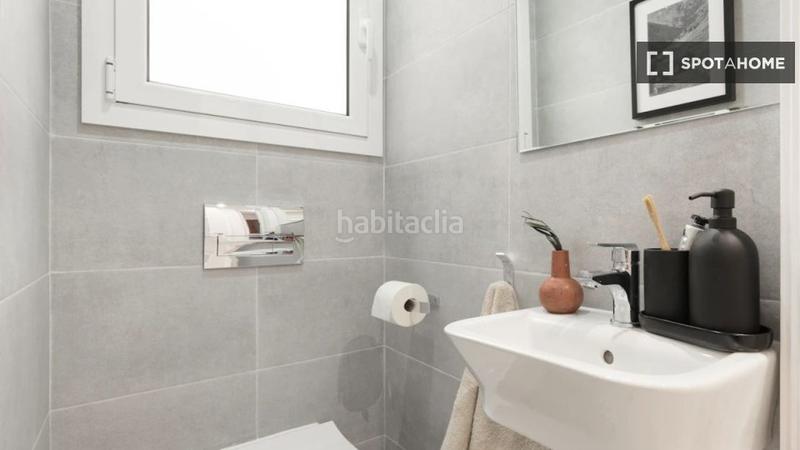 Foto 70cbd164-6b91-4a3f-8648-b38ba0cb233b. Alquiler piso  de 3 dormitorios en alquiler , en Barcelona