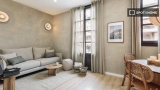 Location Appartement à Sant Antoni. Piso de 2 dormitorios en alquiler en barcelona, barcelona