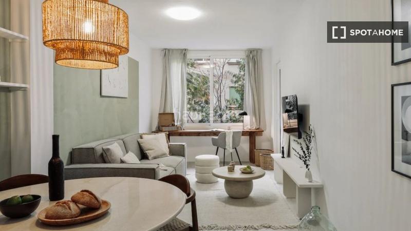 Foto 9796f350-4add-4e94-958d-dee691f5d374. Lloguer pis amb calefacció a Barri de les Corts Barcelona