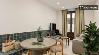 Lloguer Pis a St. Pere - Sta. Caterina - El Born. Apartamento de 2 dormitorios en alquiler en barcelona