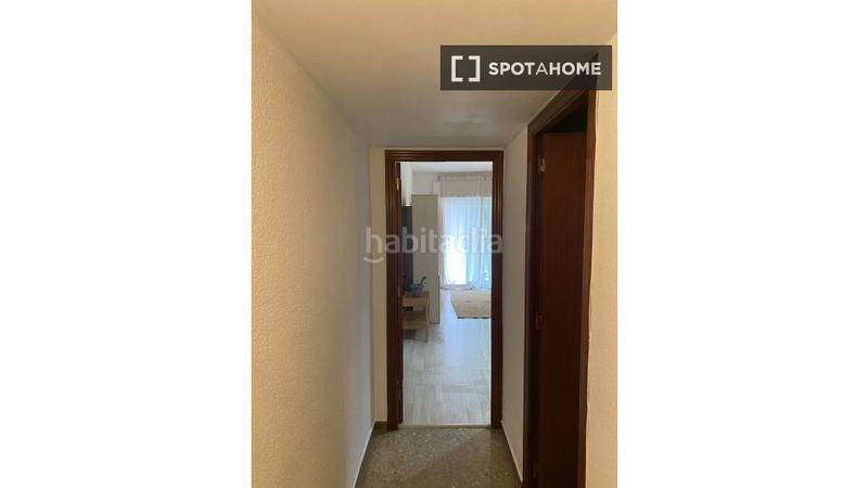 Foto d4eaffe6-f061-41e1-a2f7-0100d38a976b. Alquiler piso  en alquiler en sants, , 3 habitaciones. en Barcelona