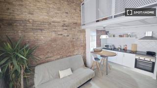 Miete Etagenwohnung in El Poble Sec - Parc de Montjuïc. Estudio en alquiler en el poble sec, barcelona
