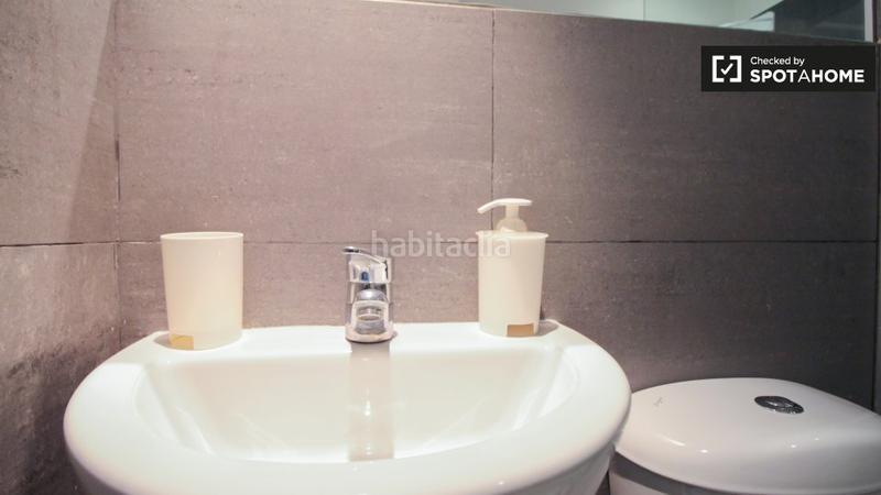 Foto d9e488ba-98bc-488e-b6a1-f91d159d0ad9. Miete etagenwohnung mit heizung in Raval Barcelona