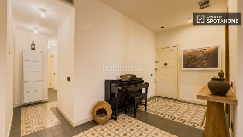 Foto f62bee51-c6b1-4926-9d11-2c7beea0467c. Alquiler piso  de 2 habitaciones en alquiler en el gotic, . en Barcelona