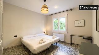 Rent Flat in Baix Guinardó. Apartamento de 3 dormitorios en alquiler en horta guinardó, barc