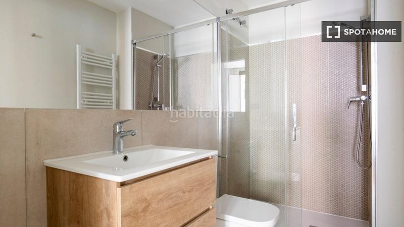 Foto da01ee71-fcf6-4438-86a3-0c0f518c2747. Rent flat with heating in Raval Barcelona