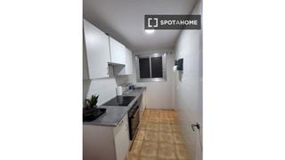 Location Appartement à La Torrassa. Piso en alquiler de 3 habitaciones en la torrassa, barcelona