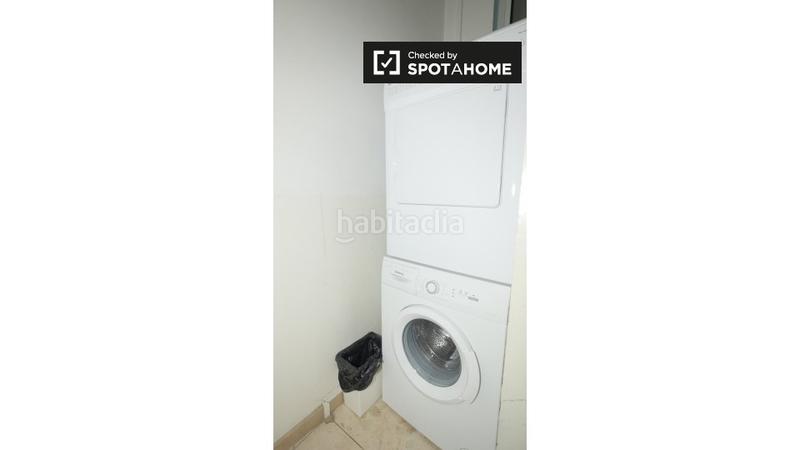 Foto ca9e1dbf-4ef9-46f3-9cb3-83c0a5380847. Alquiler piso estudio en alquiler en el barrio gótico en Barcelona