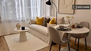 Location Appartement à Poblenou. Piso en alquiler de 2 habitaciones, el poblenou, barcelona.