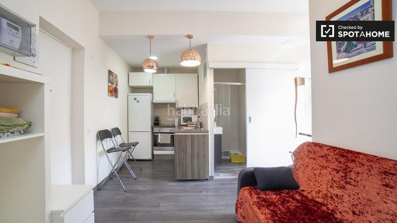 Foto 0a755561-7868-4fb1-b075-ff69e40a3f79. Alquiler piso estudio compacto en alquiler en gracia, en Barcelona