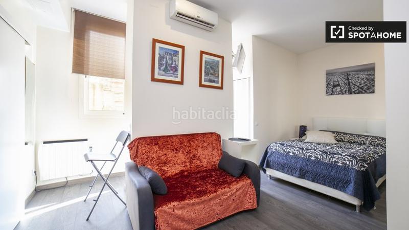 Foto 97caedc8-b60f-41a2-b0d7-700340519673. Alquiler piso estudio compacto en alquiler en gracia, en Barcelona