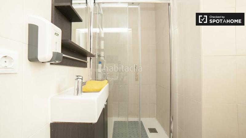 Foto bb27dd42-e33b-4ca3-bc7c-d027bc3f4cd1. Alquiler piso estudio compacto en alquiler en gracia, en Barcelona