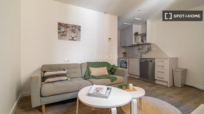 Foto cbd58bbe-1c33-4c4e-b6ce-99dab485ff01. Affitto appartamento con riscaldamento in Raval Barcelona