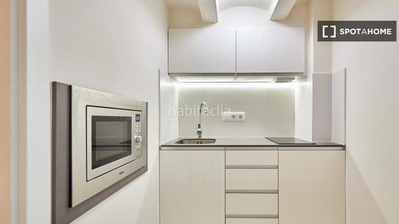 Foto b6668752-6311-43df-9a25-d07fb2fbebcc. Alquiler piso estudio en alquiler en el Raval, en Barcelona